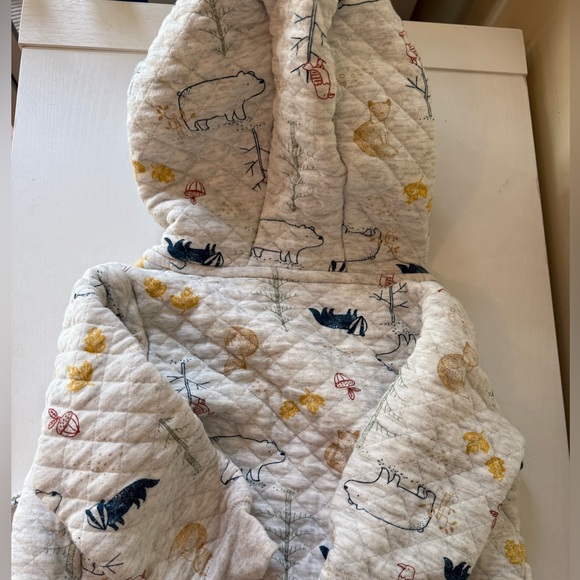 18 mo Carters quilted sweatsuit woodland theme - Picture 7 of 7